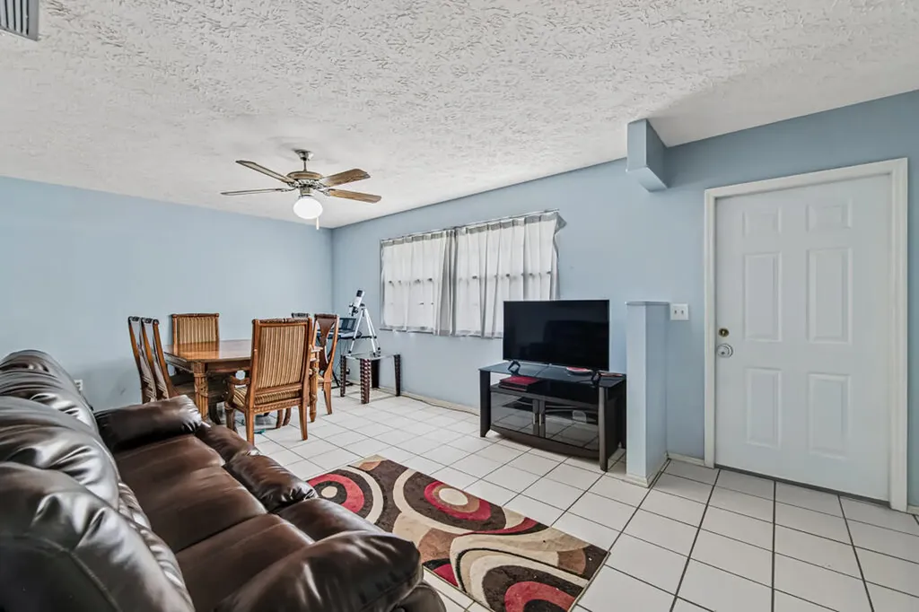 366 SE Lancaster Avenue Port St Lucie FL 34984