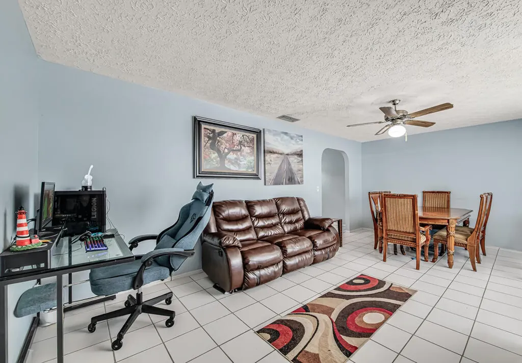 366 SE Lancaster Avenue Port St Lucie FL 34984