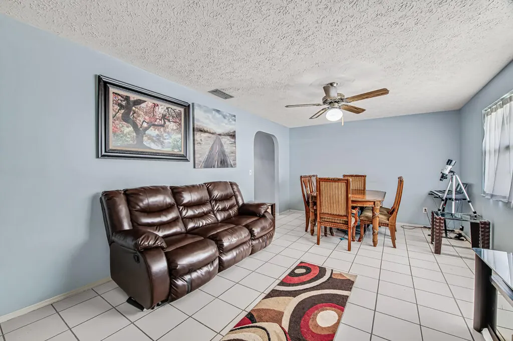 366 SE Lancaster Avenue Port St Lucie FL 34984