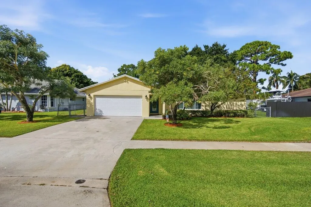 108 Gibraltar Street Royal Palm Beach FL 33411