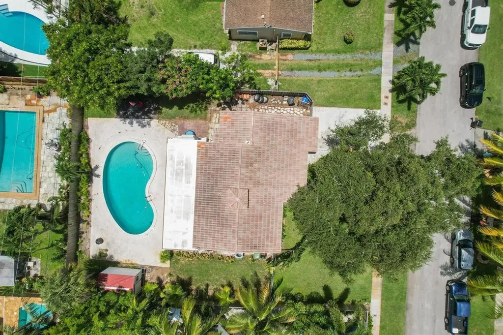 2440 SW 16th Street Fort Lauderdale FL 33312