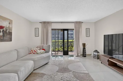 410 Lakeview Drive Weston FL 33326