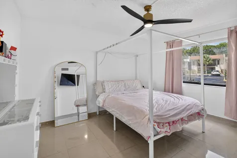 410 Lakeview Drive Weston FL 33326