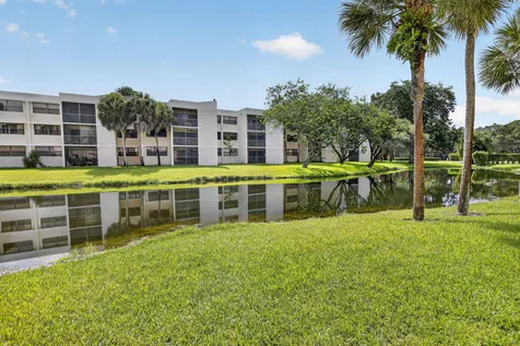 410 Lakeview Drive Weston FL 33326