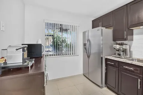 410 Lakeview Drive Weston FL 33326