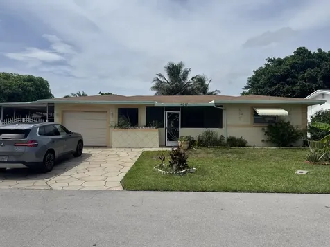 4517 NW 49th Court Tamarac FL 33319