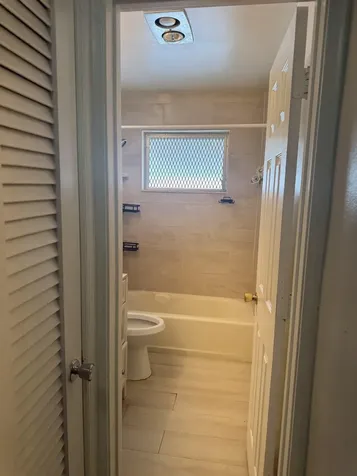 4517 NW 49th Court Tamarac FL 33319