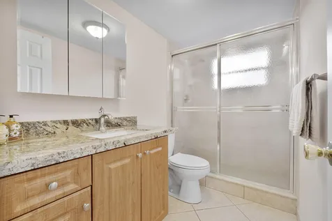 4270 NW 40th Street Lauderdale Lakes FL 33319