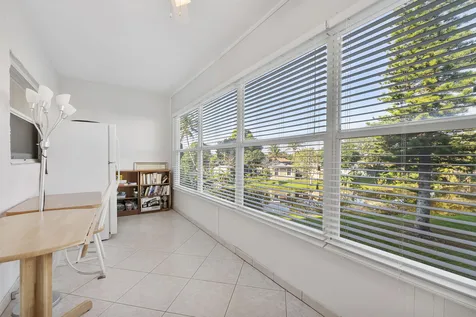 4270 NW 40th Street Lauderdale Lakes FL 33319