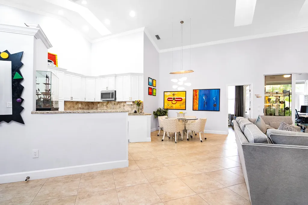 2102 Mahogany Place Palm Beach Gardens FL 33418