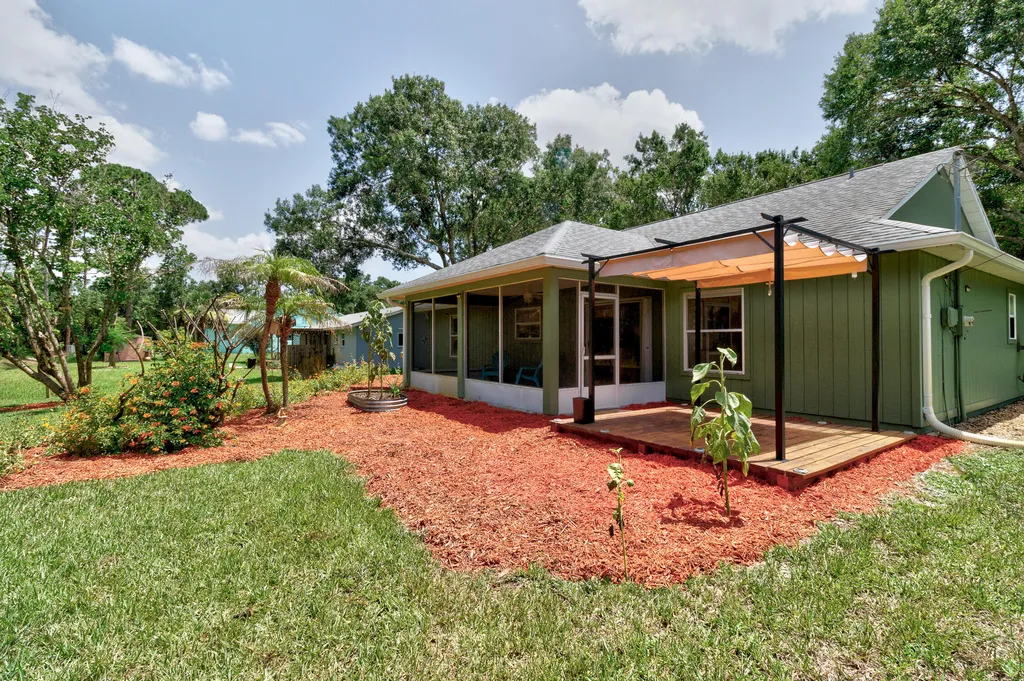 2735 47th Avenue Vero Beach FL 32966