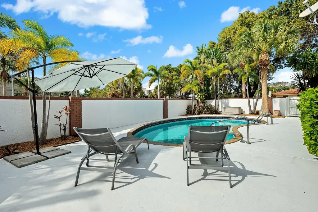 2200 NE 36th Street Fort Lauderdale FL 33308