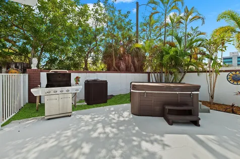 2200 NE 36th Street Fort Lauderdale FL 33308