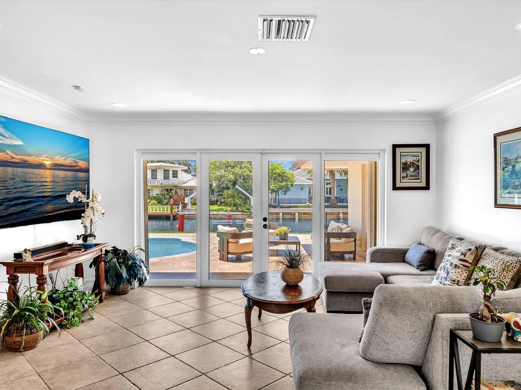 2800 NE 55th Street Fort Lauderdale FL 33308