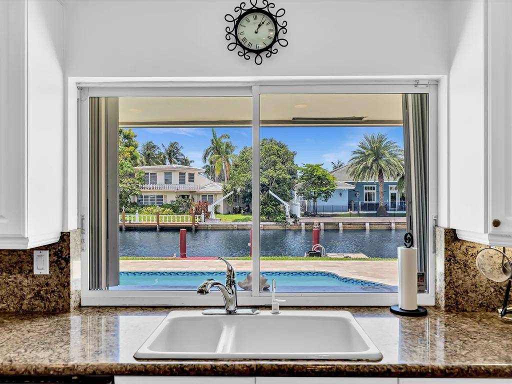 2800 NE 55th Street Fort Lauderdale FL 33308