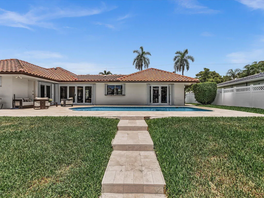 2800 NE 55th Street Fort Lauderdale FL 33308