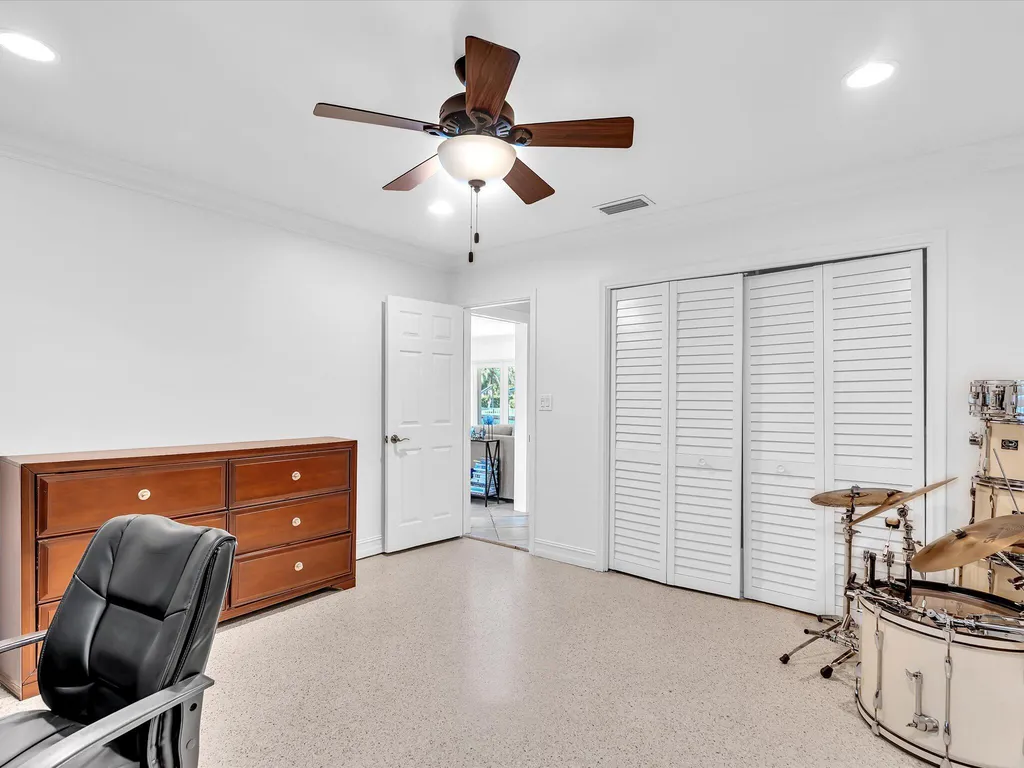 2800 NE 55th Street Fort Lauderdale FL 33308
