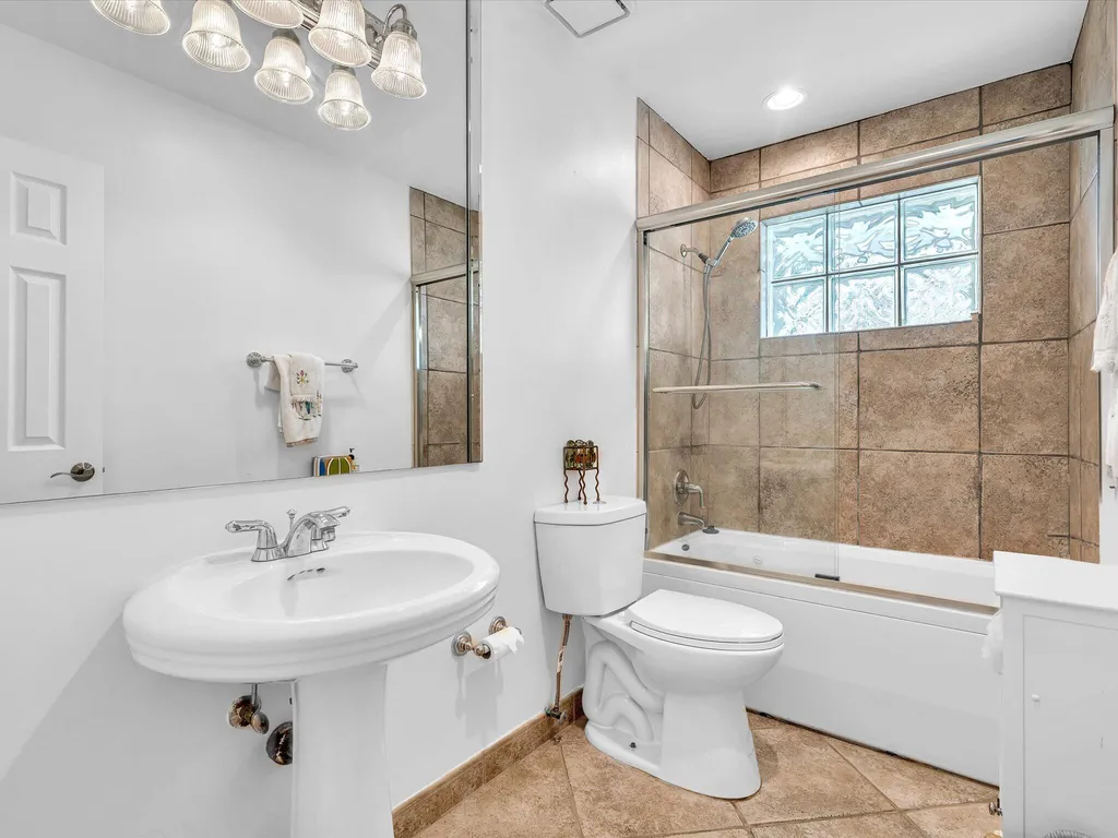 2800 NE 55th Street Fort Lauderdale FL 33308