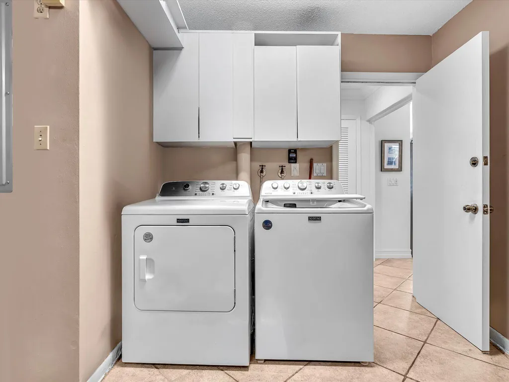 2800 NE 55th Street Fort Lauderdale FL 33308