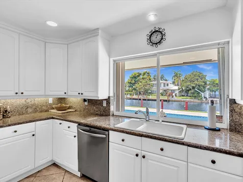 2800 NE 55th Street Fort Lauderdale FL 33308
