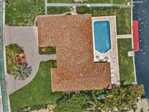 2800 NE 55th Street Fort Lauderdale FL 33308