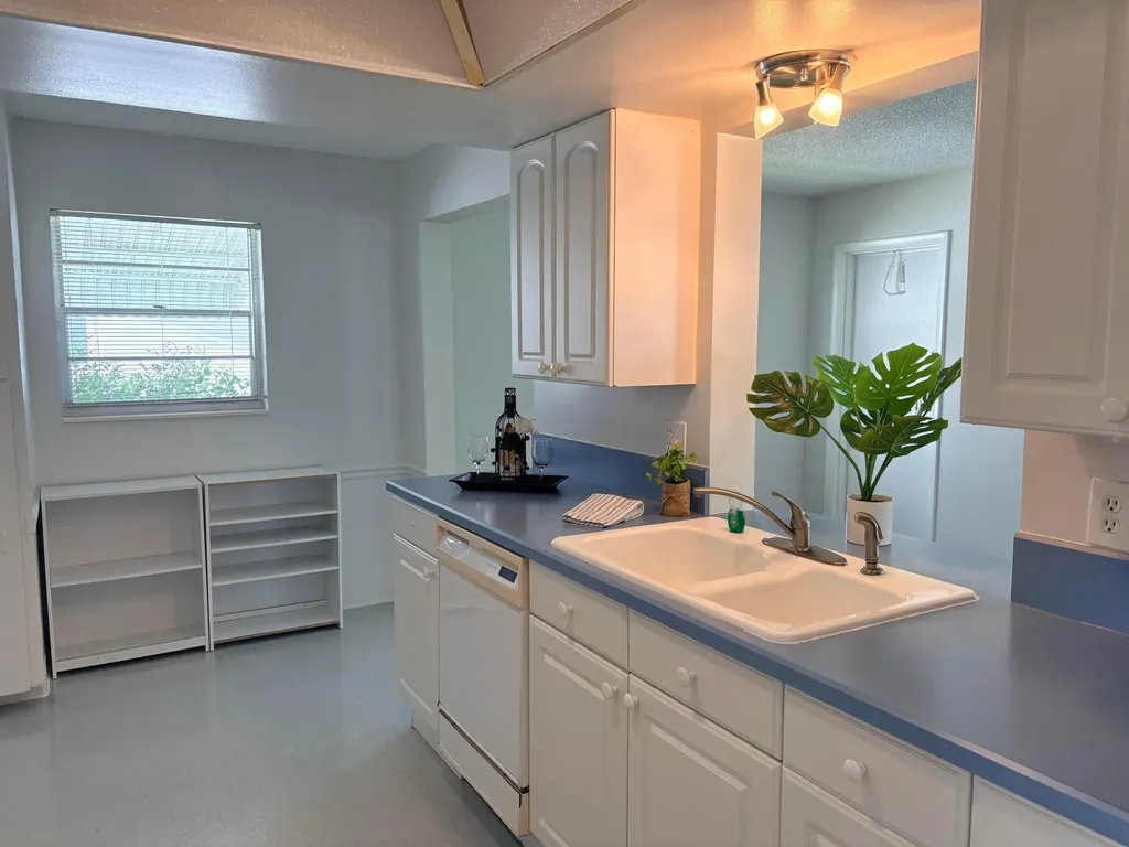 2193 SW Congress Boulevard Boynton Beach FL 33426