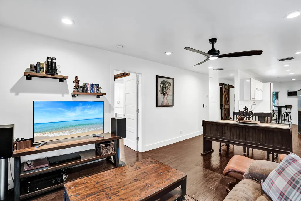 9561 NW 2nd Place Coral Springs FL 33071