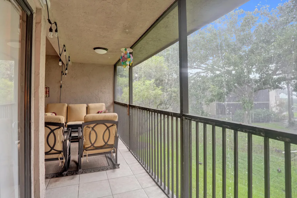 9561 NW 2nd Place Coral Springs FL 33071