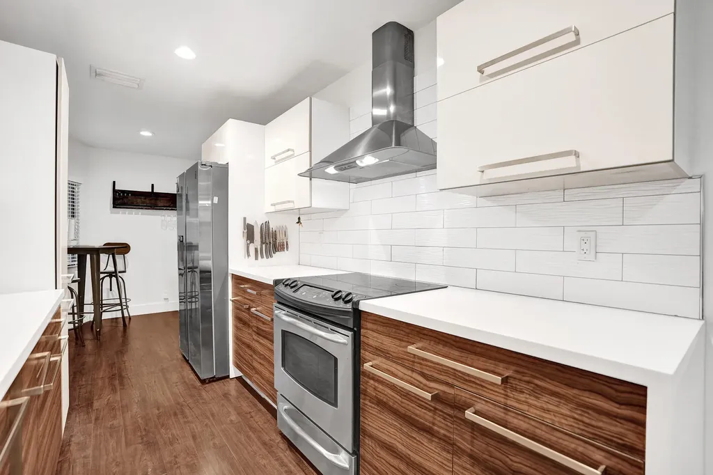 9561 NW 2nd Place Coral Springs FL 33071