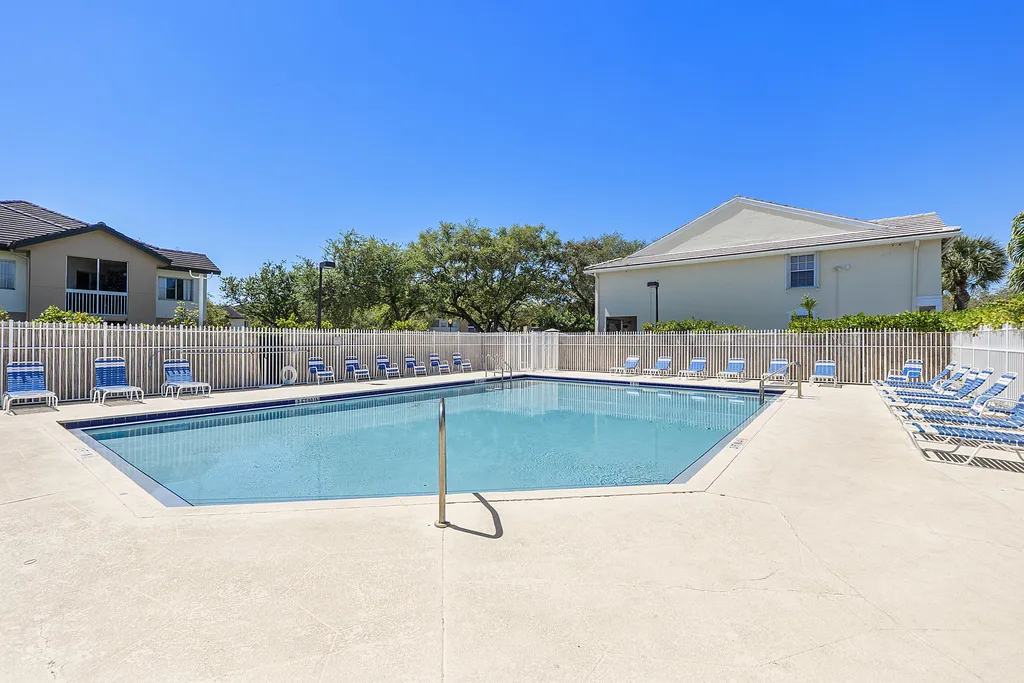 9905 NW 57th Manor Coral Springs FL 33076