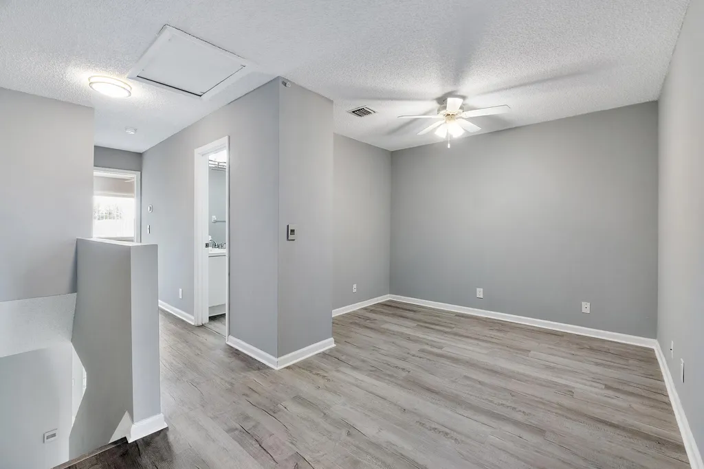 9905 NW 57th Manor Coral Springs FL 33076