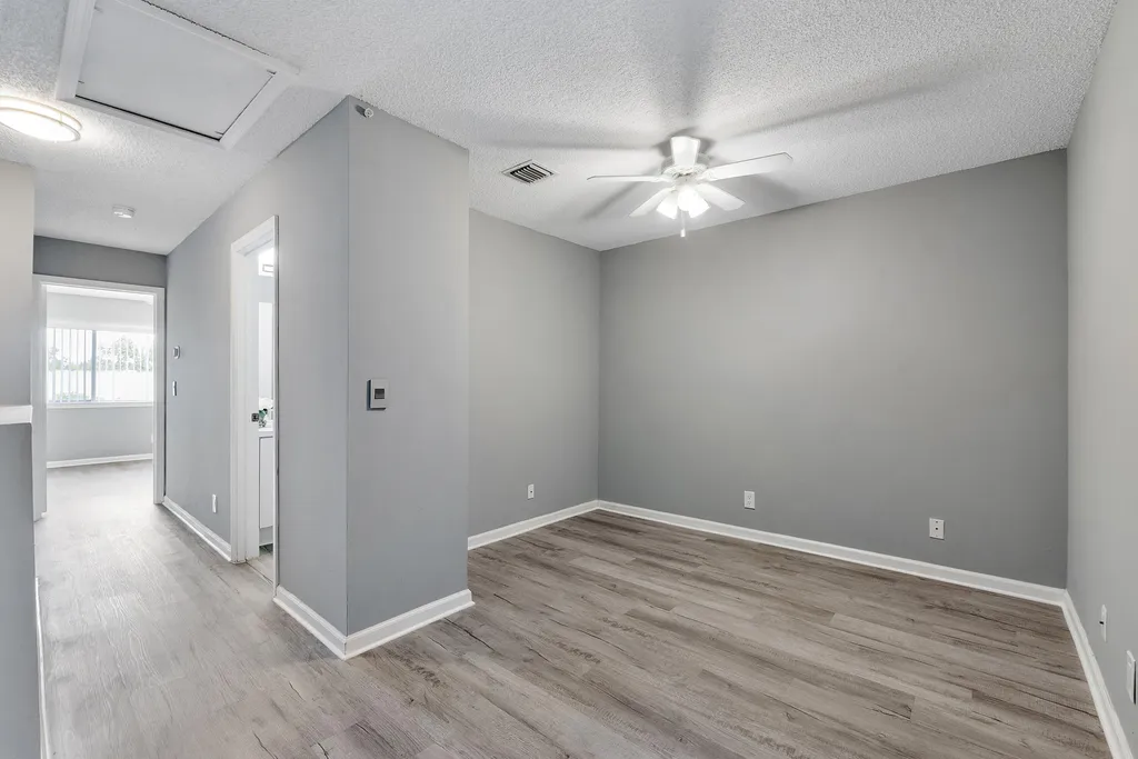 9905 NW 57th Manor Coral Springs FL 33076