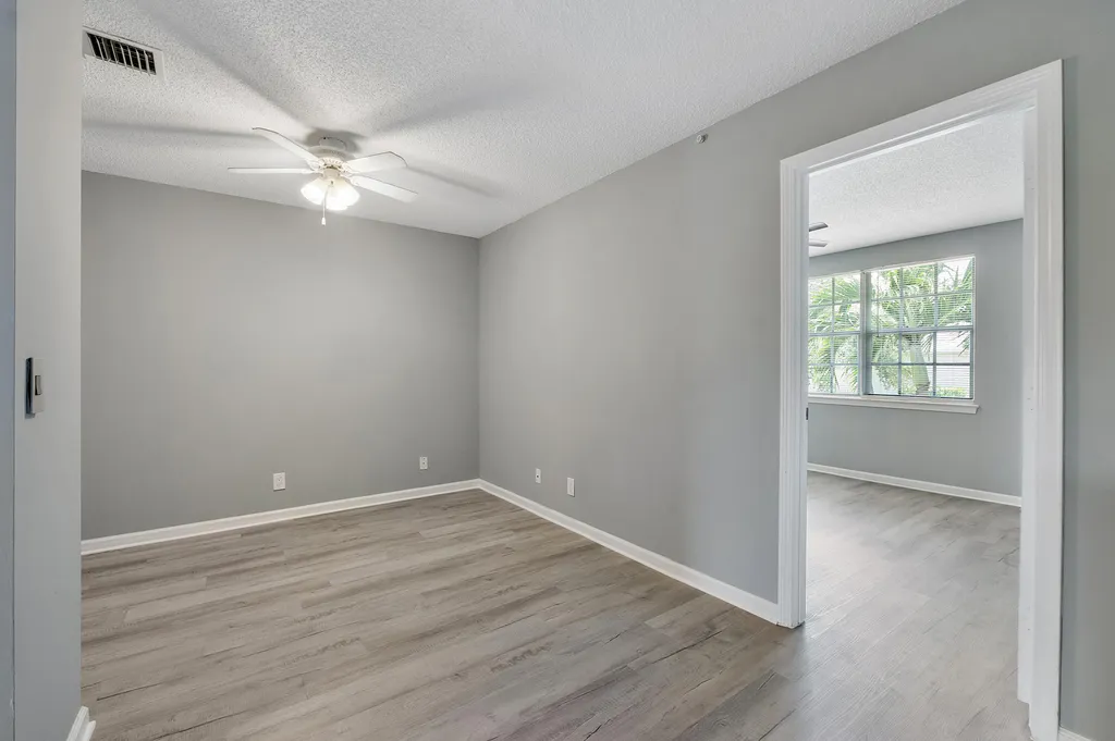 9905 NW 57th Manor Coral Springs FL 33076