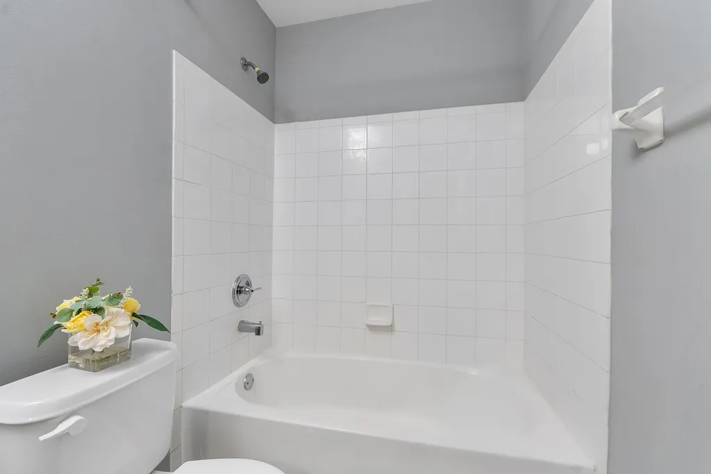 9905 NW 57th Manor Coral Springs FL 33076