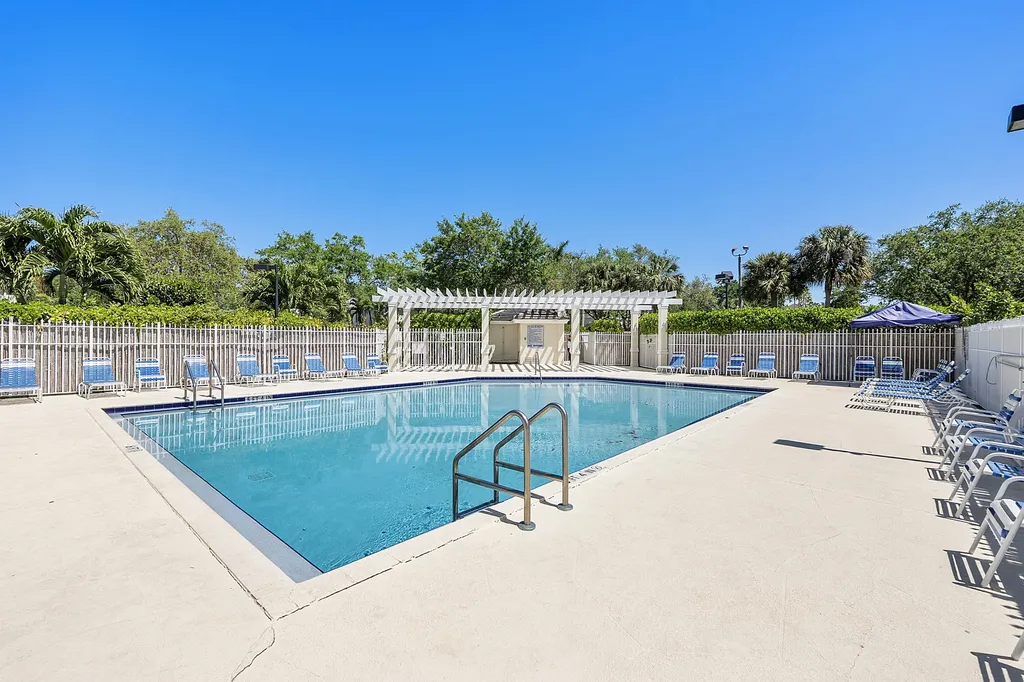 9905 NW 57th Manor Coral Springs FL 33076