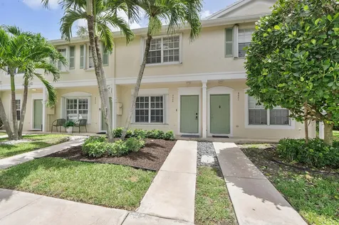 9905 NW 57th Manor Coral Springs FL 33076