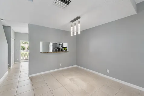 9905 NW 57th Manor Coral Springs FL 33076