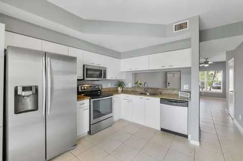 9905 NW 57th Manor Coral Springs FL 33076