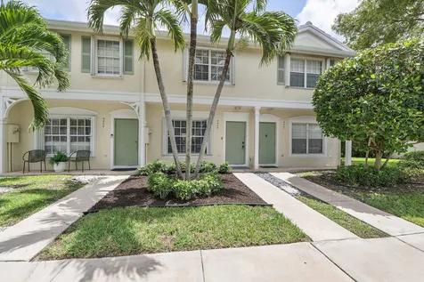 9905 NW 57th Manor Coral Springs FL 33076