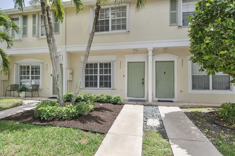 9905 NW 57th Manor Coral Springs FL 33076