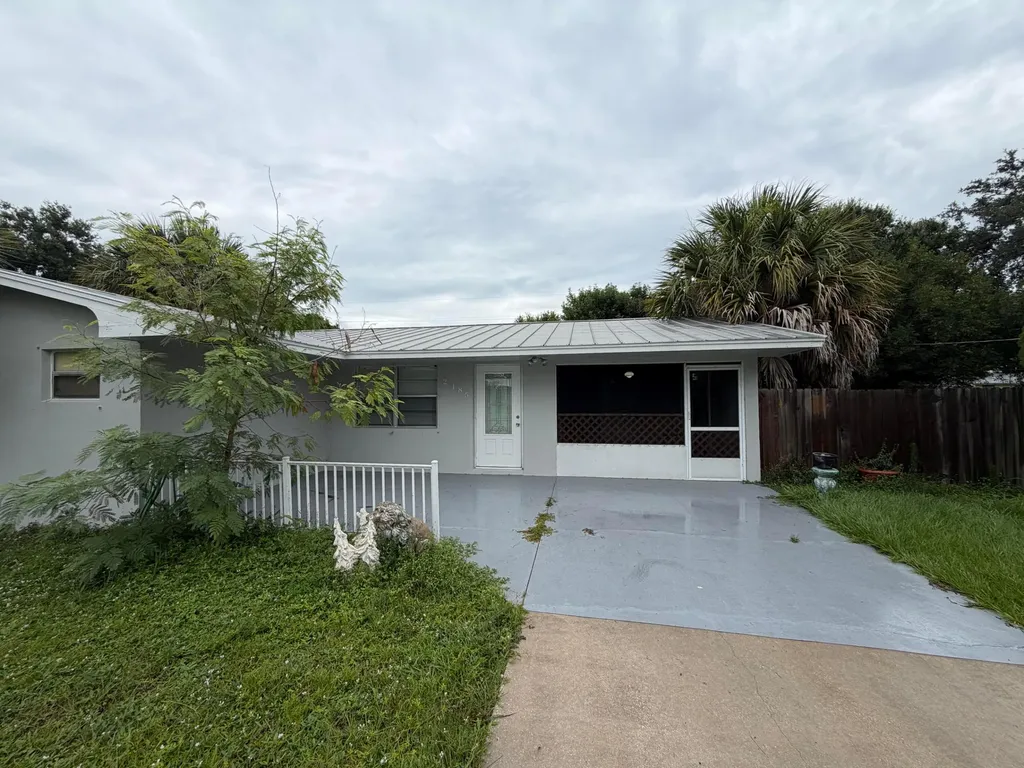 2185 NW 3rd Street Okeechobee FL 34972