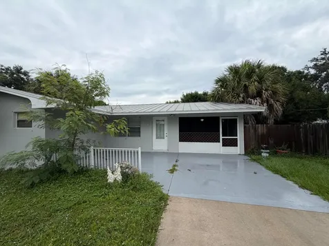 2185 NW 3rd Street Okeechobee FL 34972