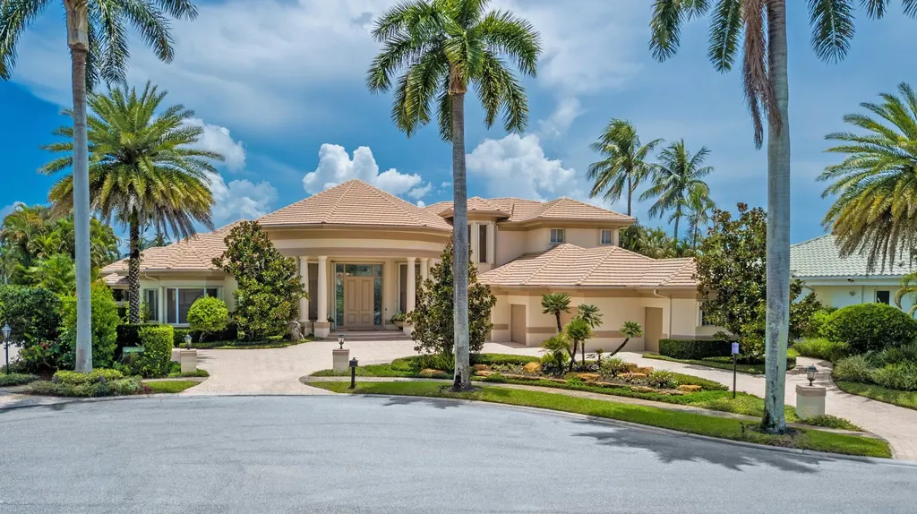 6949 Lake Estates Court Boca Raton FL 33496
