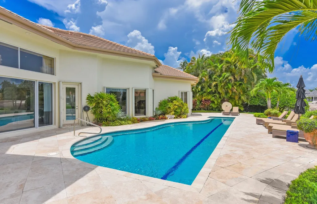 6949 Lake Estates Court Boca Raton FL 33496