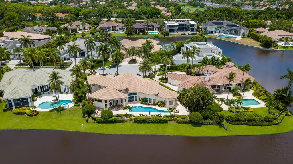 6949 Lake Estates Court Boca Raton FL 33496
