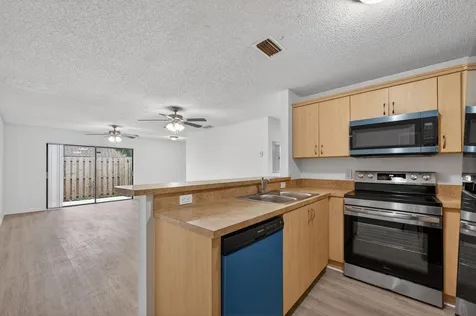 4983 NW 95th Avenue Sunrise FL 33351