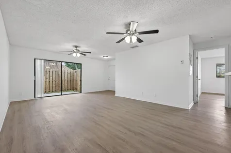 4983 NW 95th Avenue Sunrise FL 33351