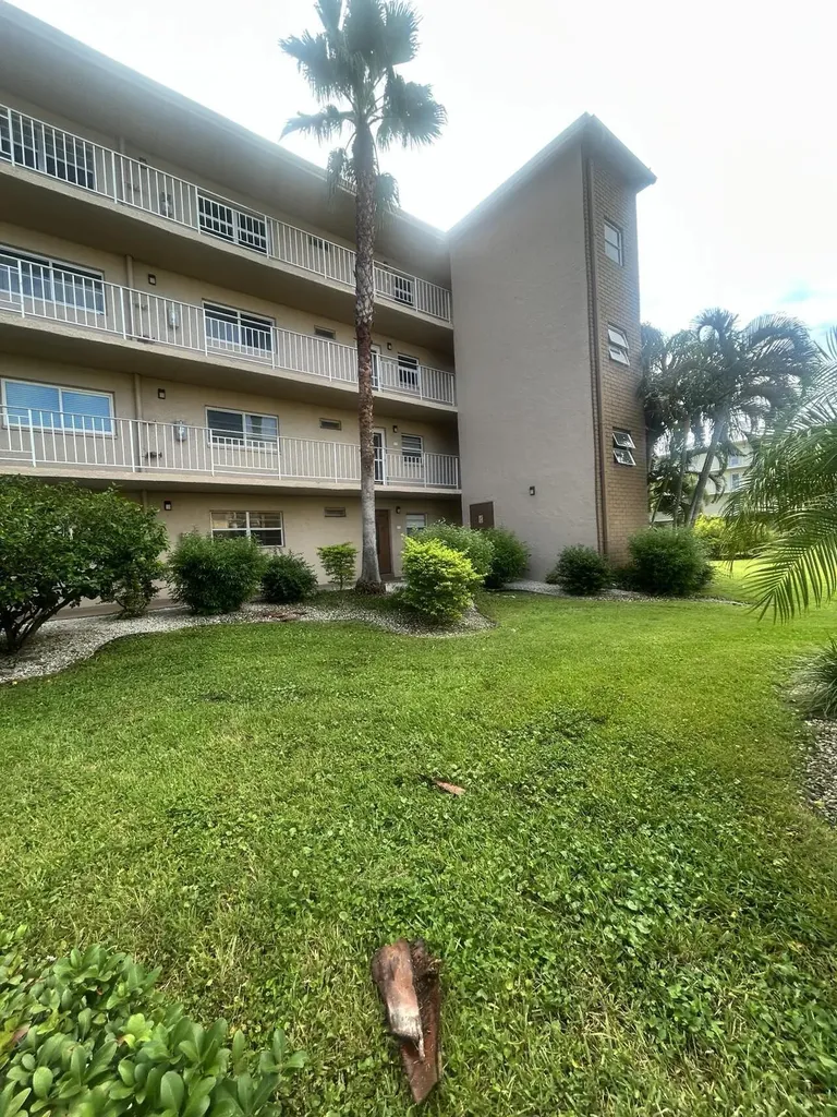 300 NE 26th Avenue Boynton Beach FL 33435