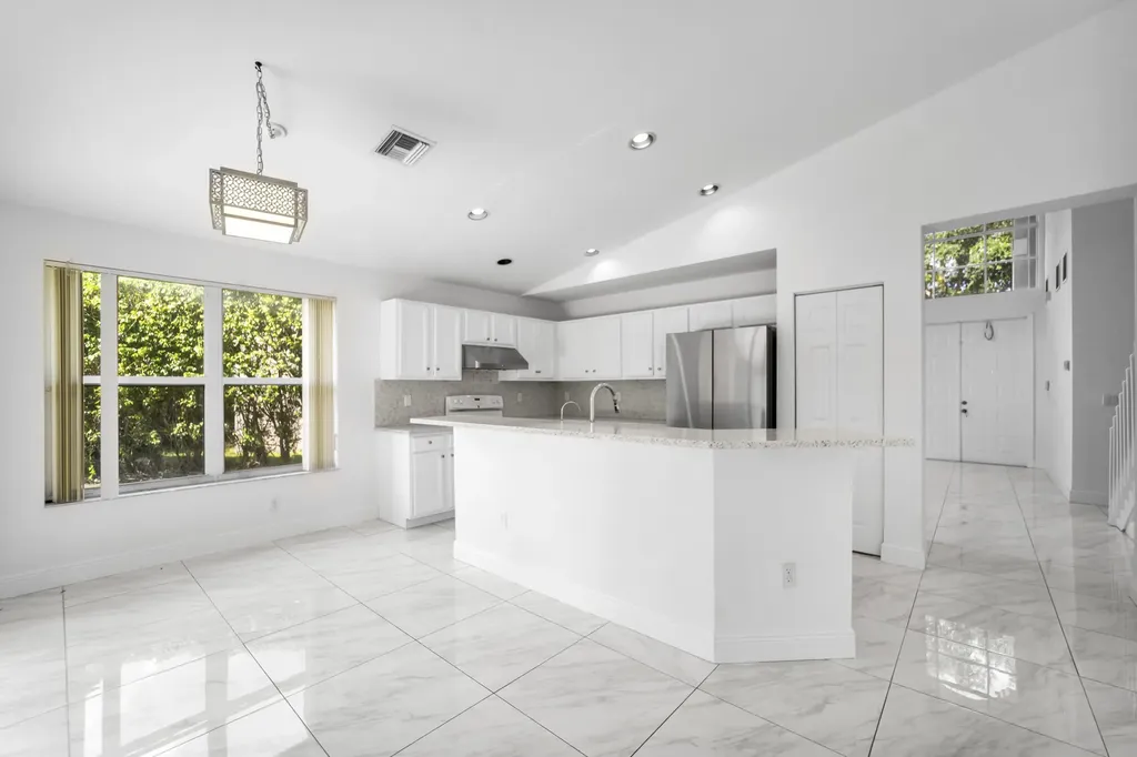 7678 NW 59th Way Parkland FL 33067