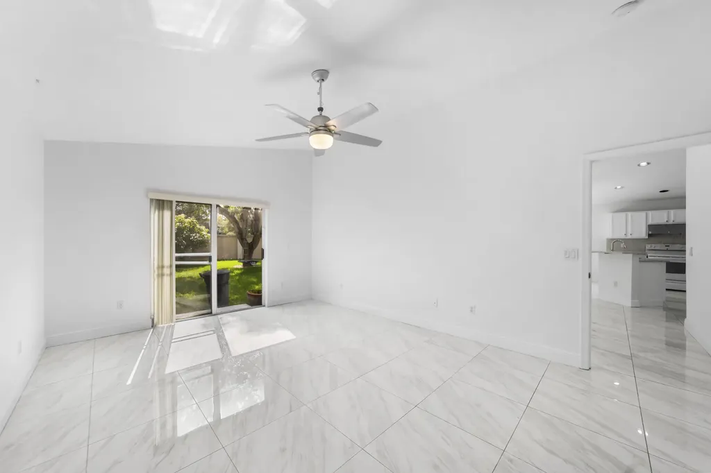 7678 NW 59th Way Parkland FL 33067